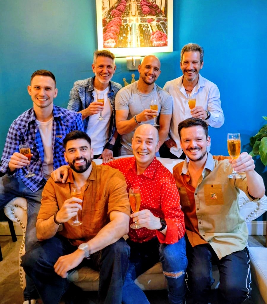 5 GAYS.COM