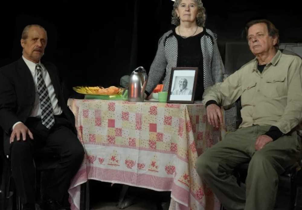 LA MUERTE PUEDE ESPERAR