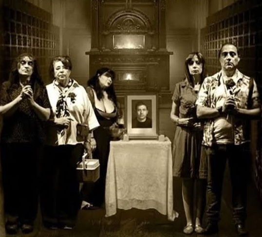 SIN FLORES NI CORONAS